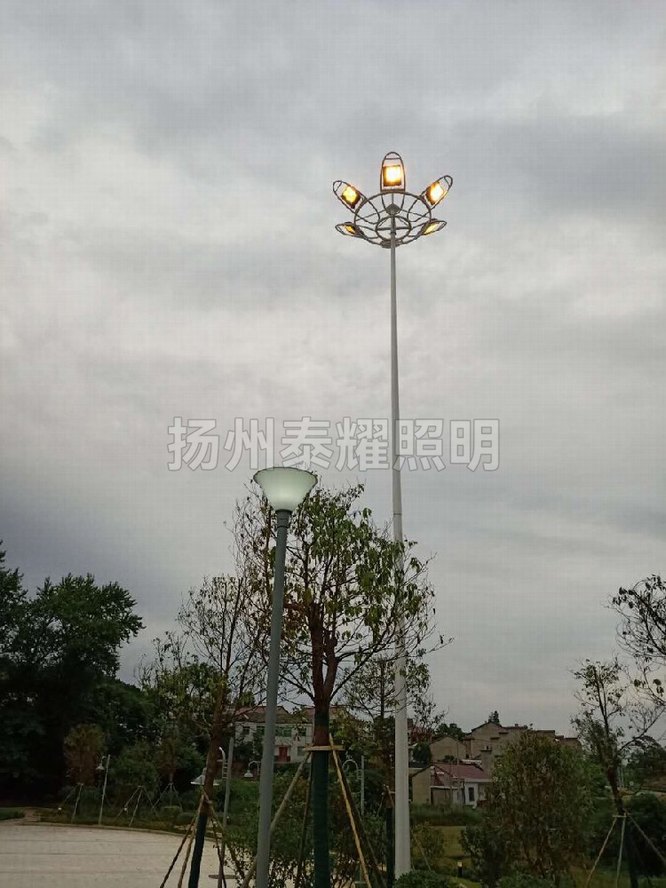 中高杆灯