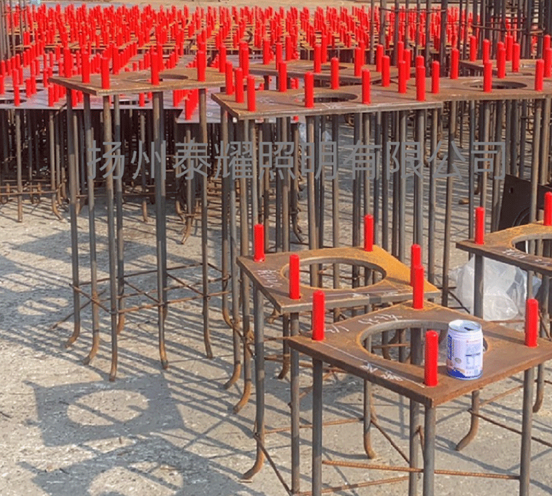 升降高杆灯杆件，10-12米路灯杆件，智慧路灯杆件，信号灯杆件，标志牌杆件地面以下配套的配件--预埋件或者叫基础笼功能